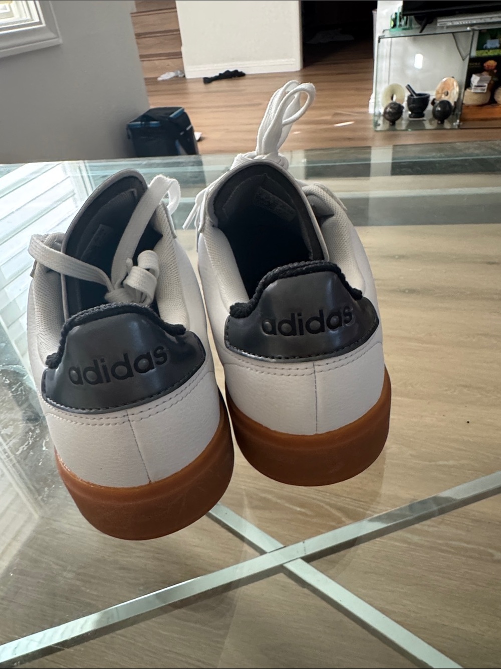 NEW Adidas Grand Court 2.0 Sneakers with Gum Sole Size 8 - Picture 3 of 10